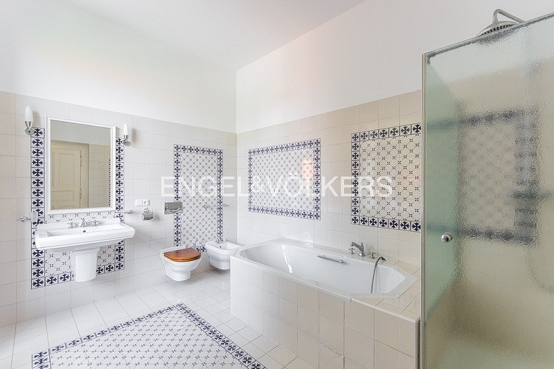 Pronájem domu 827 m² s pozemkem 7 900 m² — photo 3