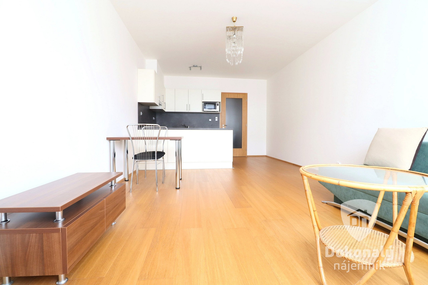 Pronájem bytu 1+kk 37 m², Praha
