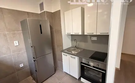 Pronájem bytu 1+kk 28 m², kpt. Bartoše, Pardubice - Polabiny
