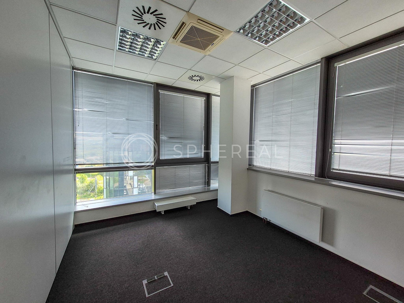 Pronájem kanceláře 202 m² — photo 3