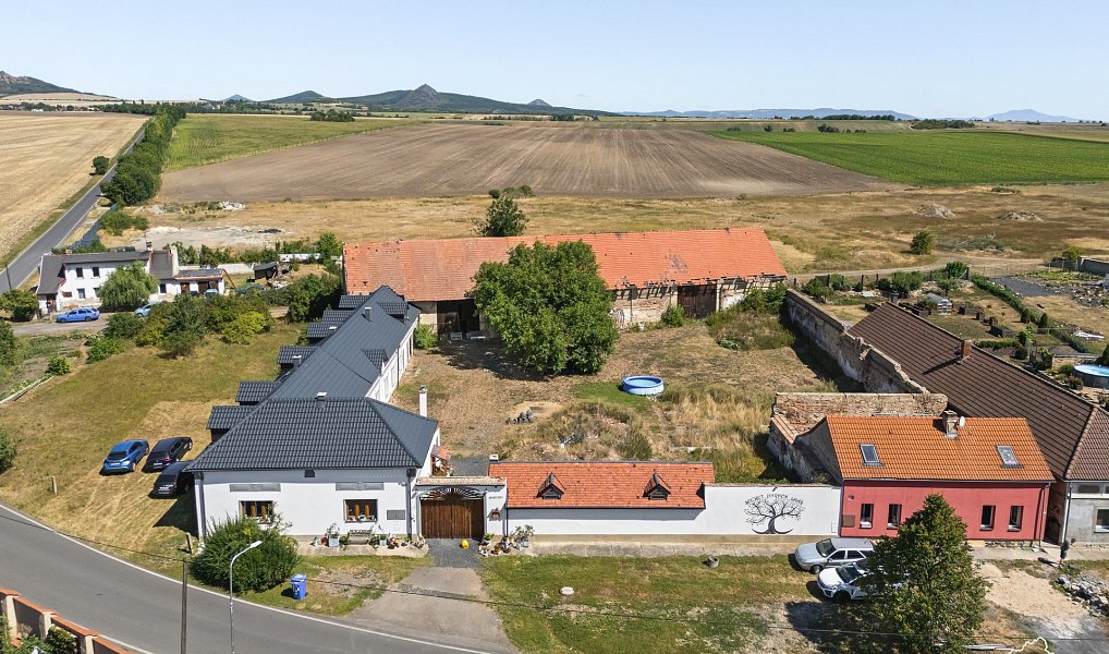 Prodej domu 100 m² s pozemkem 2 531 m², Lkáň – náhled fotky 3