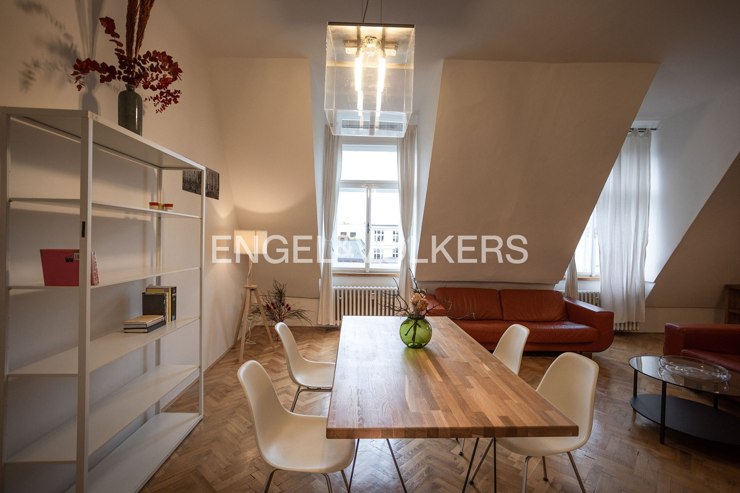 Pronájem bytu 2+1 88 m² — photo 2