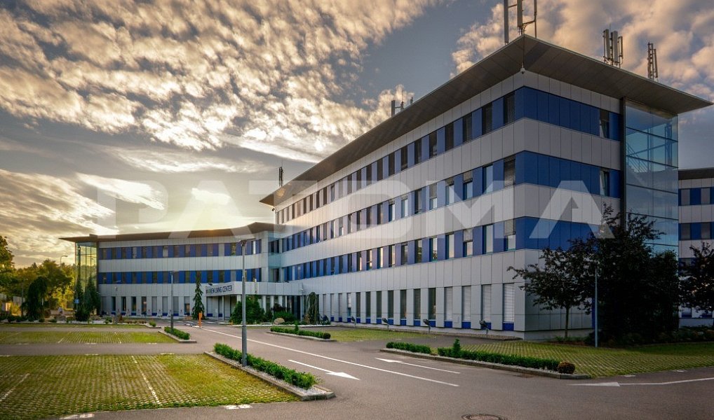 Pronájem obchodních prostor 256 m², Praha – náhled fotky 4