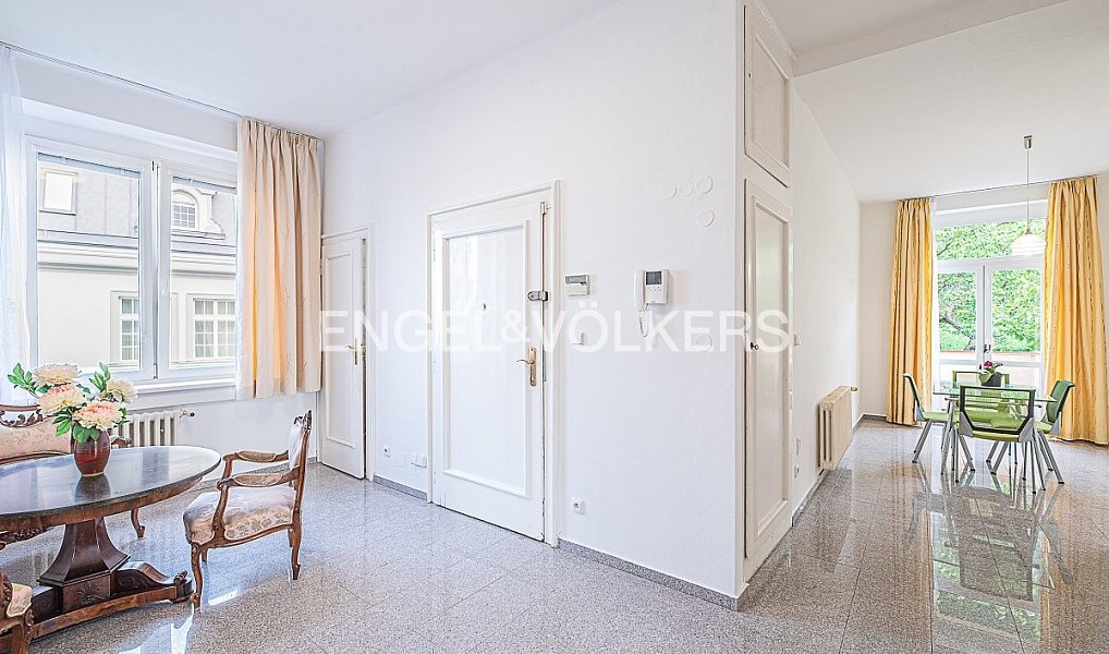 Pronájem bytu 4+1 149 m², Praha – náhled fotky 11