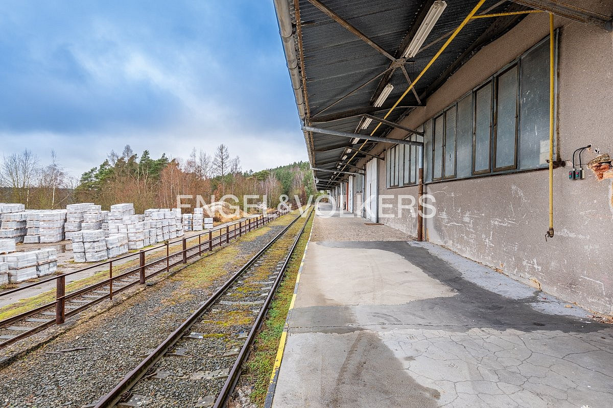 Pronájem výrobních prostor 30 000 m² – fotografie 2