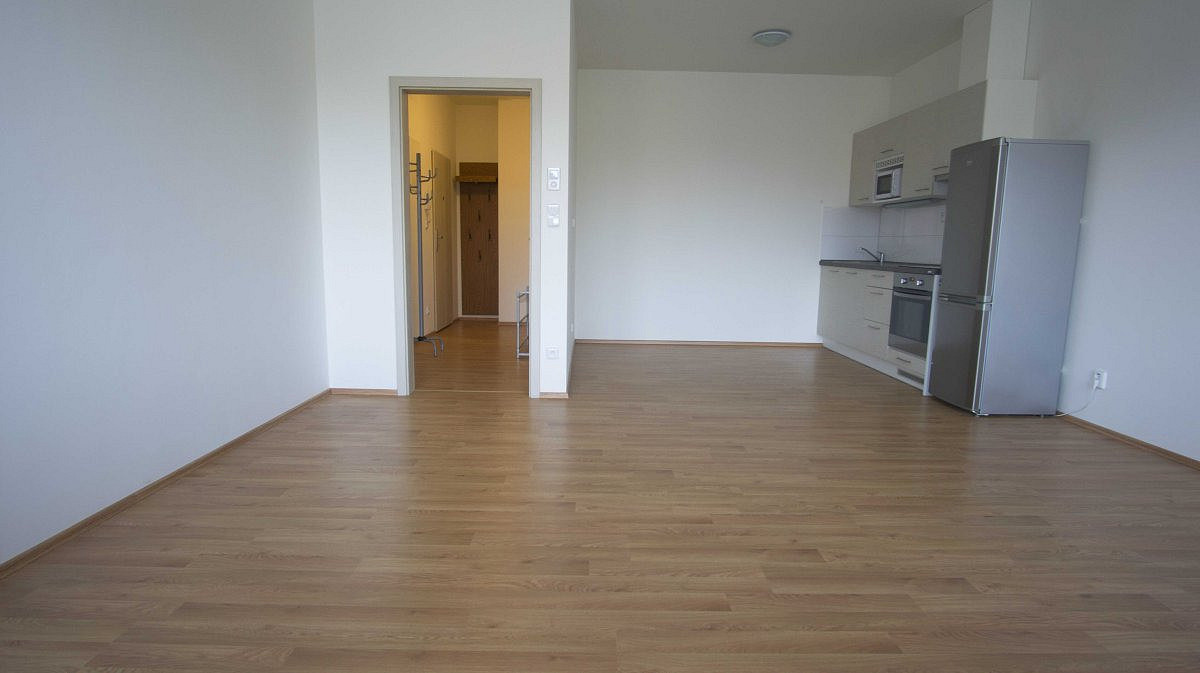 Pronájem bytu 2+kk 62 m² – pohled 3