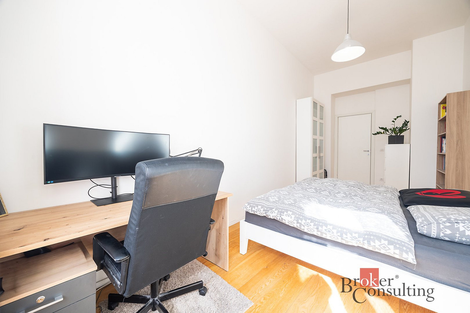 Pronájem bytu 2+kk 43 m² – fotografie 3