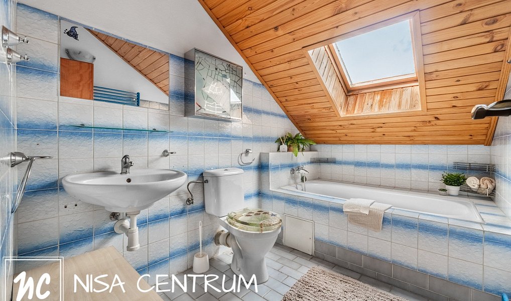 Prodej domu 270 m² s pozemkem 892 m², Stráž nad Nisou – náhled fotky 16