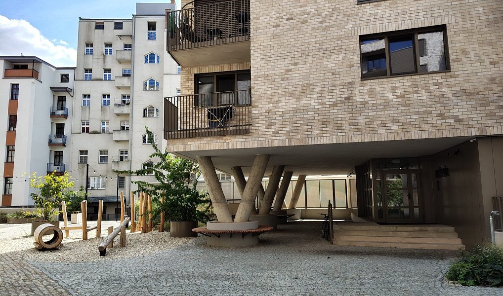 Pronájem garážového stání Pekárenský dvůr, Brno - Zábrdovice, 13 m2, Brno – náhled fotky 6