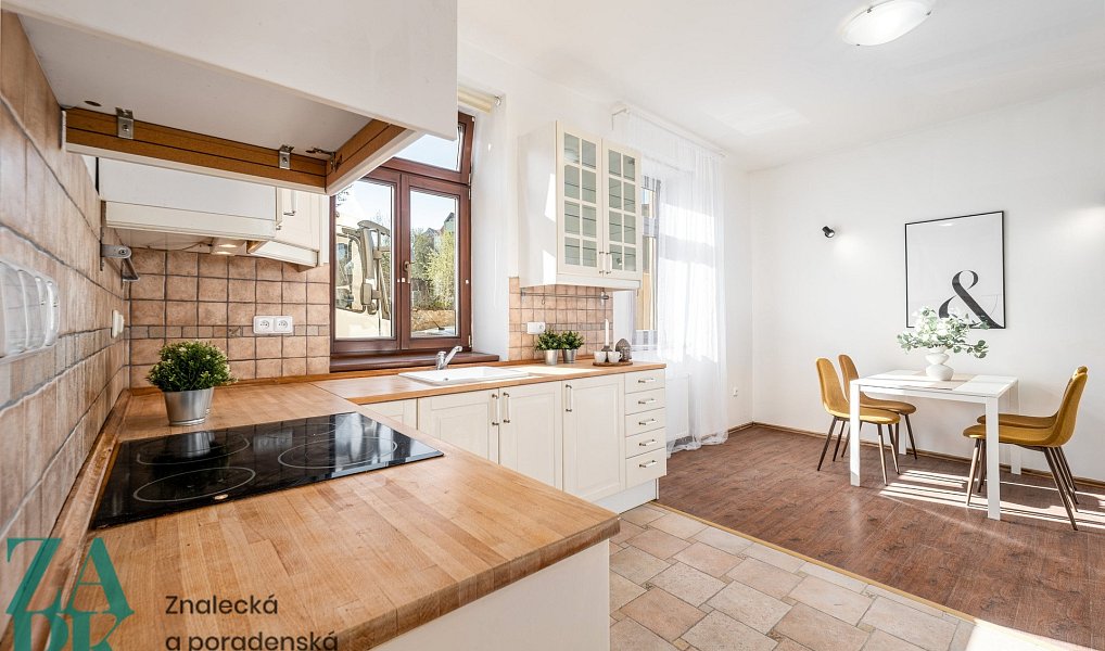 Prodej domu 166 m² s pozemkem 331 m², Nový Knín – náhled fotky 2