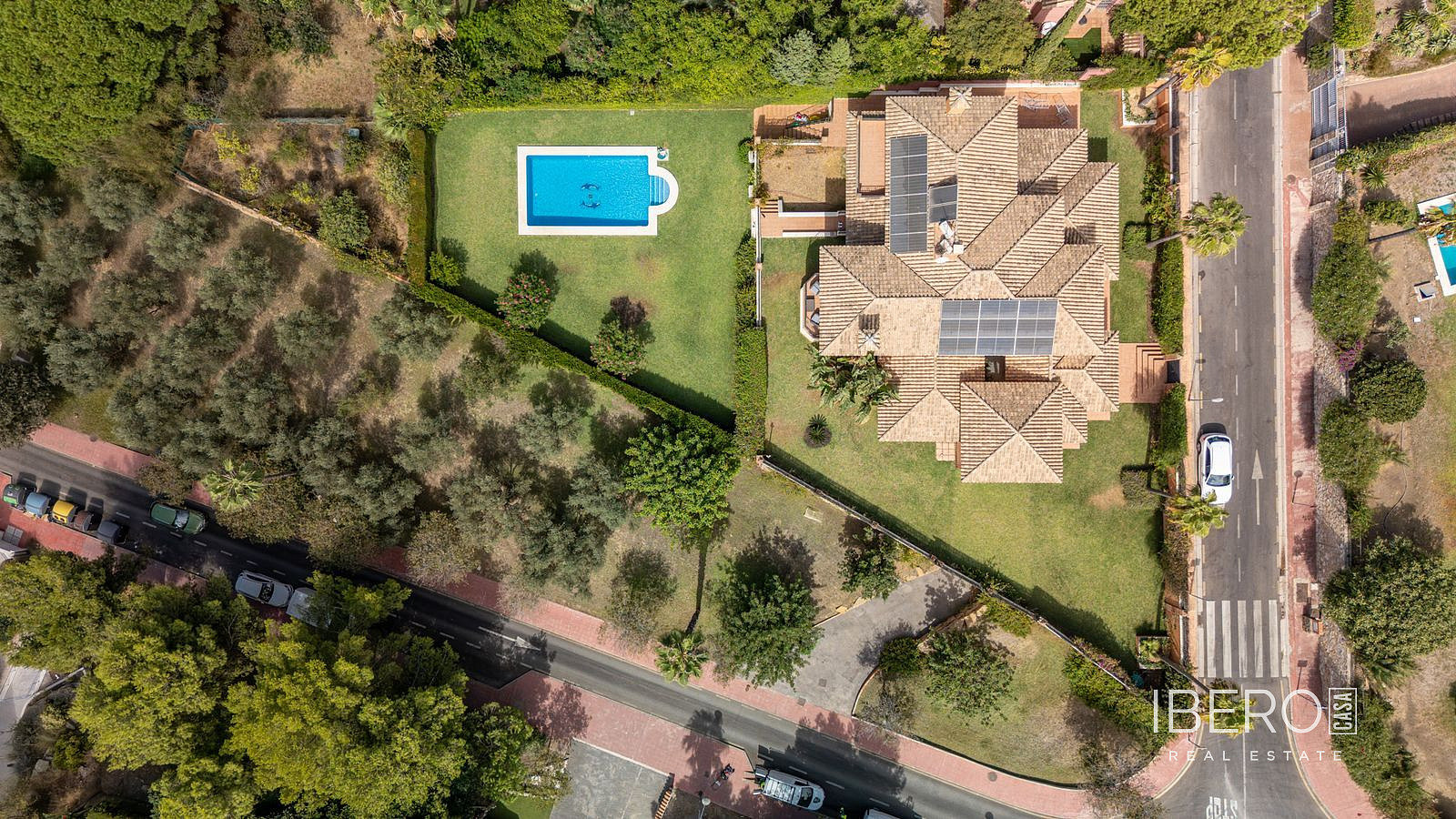 Prodej domu 658 m² s pozemkem 1 510 m² — photo 2