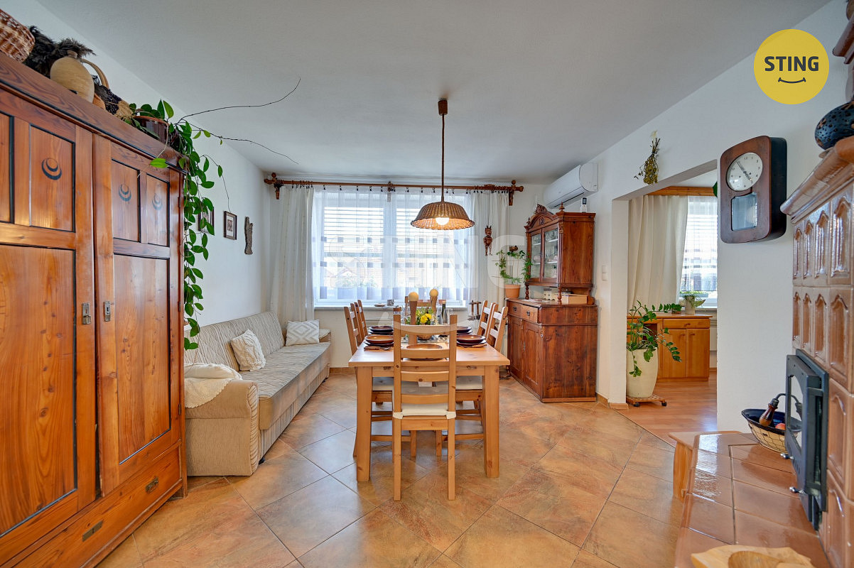 Prodej domu 250 m² s pozemkem 933 m² – fotografie 5