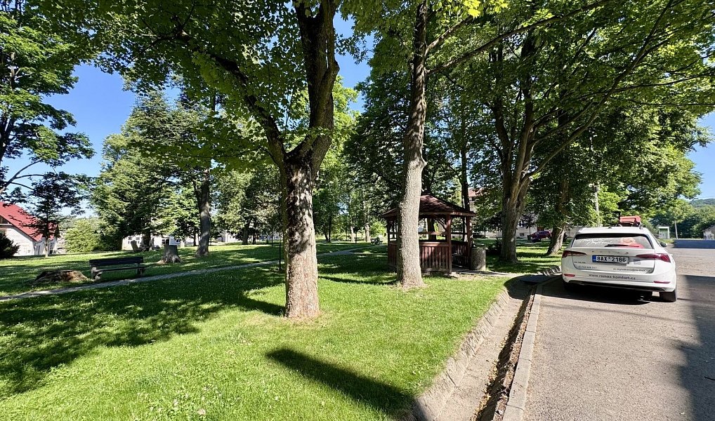 Prodej bytu 5+kk 102 m², Huzová – náhled fotky 25