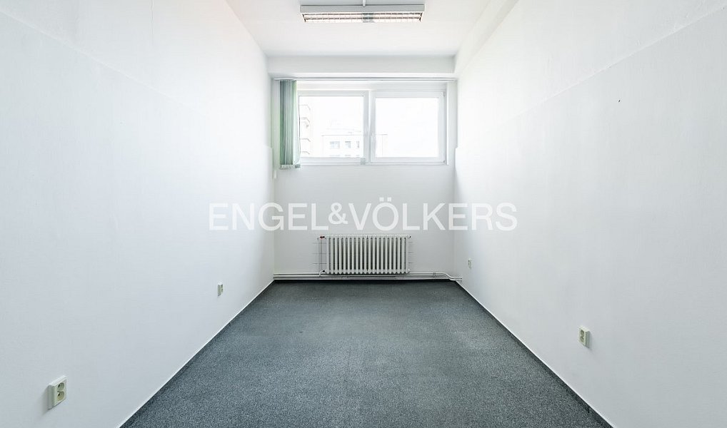 Pronájem kanceláře 18 m², Praha – náhled fotky 2