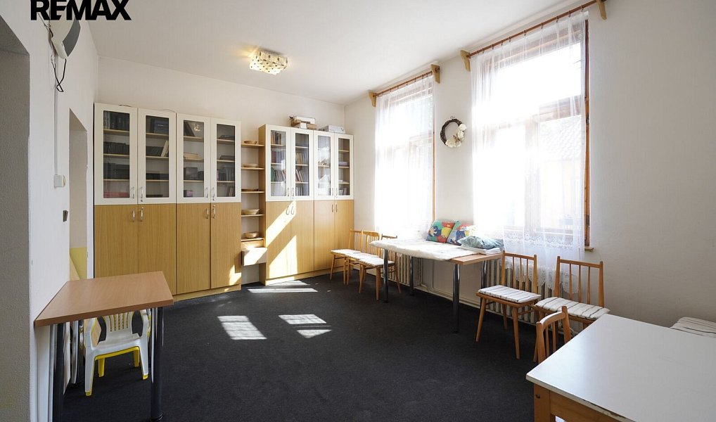 Prodej domu 540 m² s pozemkem 613 m², Lovosice – náhled fotky 12