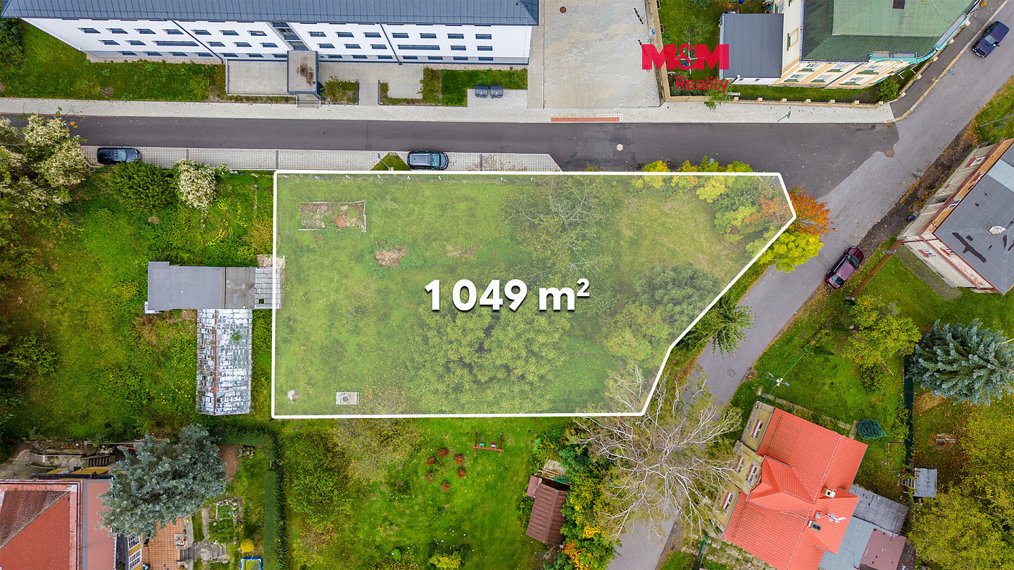 Prodej stavebního pozemku 1 049 m²
