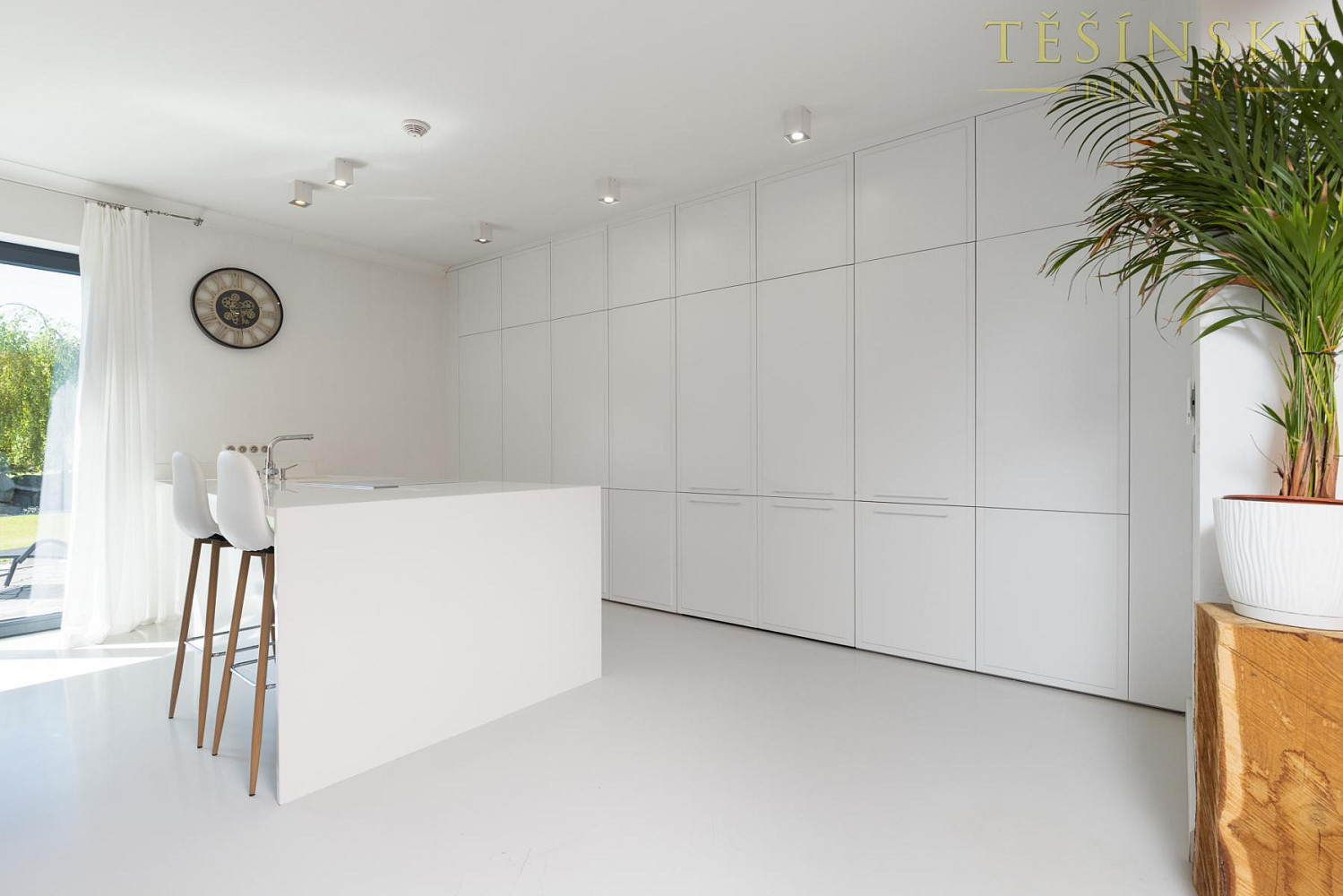 Prodej domu 202 m² s pozemkem 1 411 m² – fotografie 2