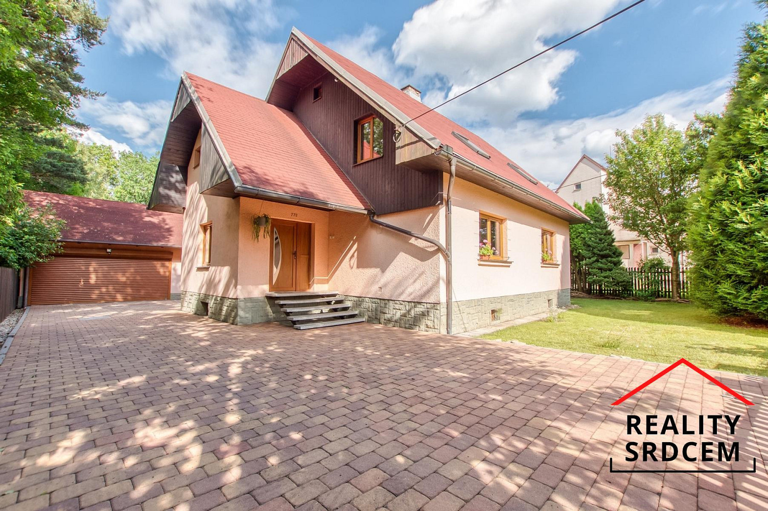Prodej domu 170 m² s pozemkem 921 m²
