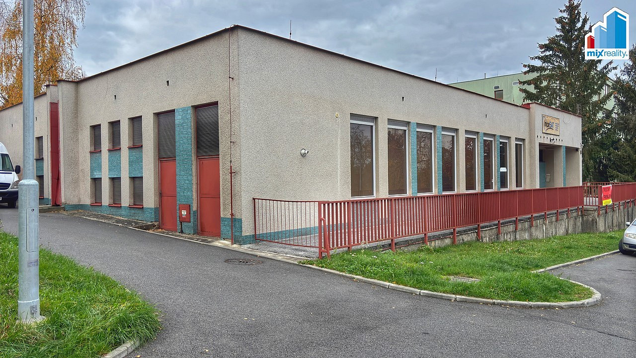 Pronájem obchodních prostor 430 m² — photo 2
