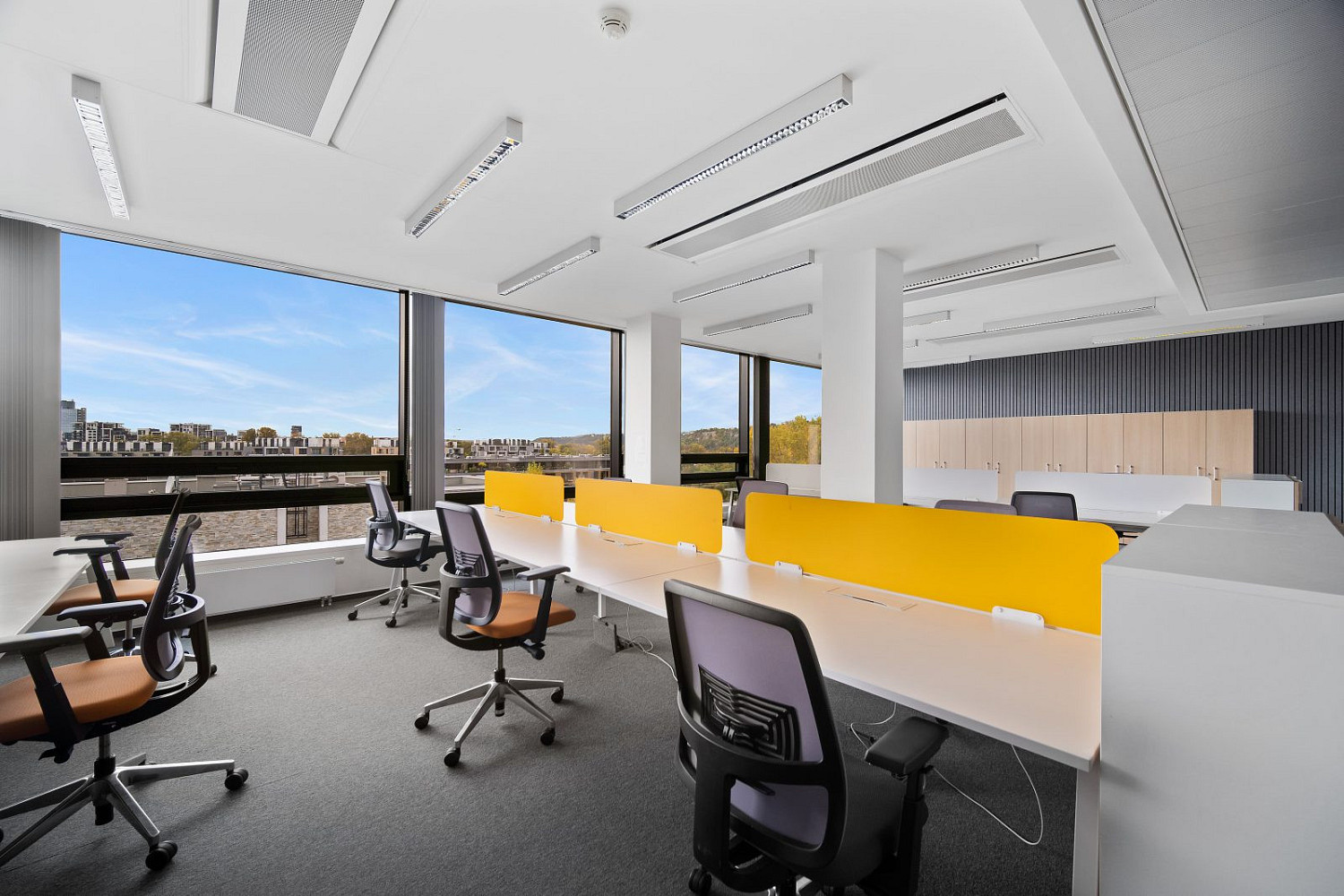 Pronájem kanceláře 182 m² – fotografie 3