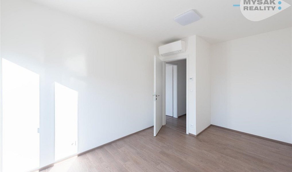Pronájem bytu 3+kk 80 m², Praha – náhled fotky 11