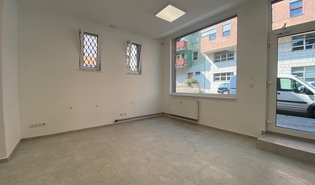 Pronájem obchodních prostor 32 m², Děčín – náhled fotky 9