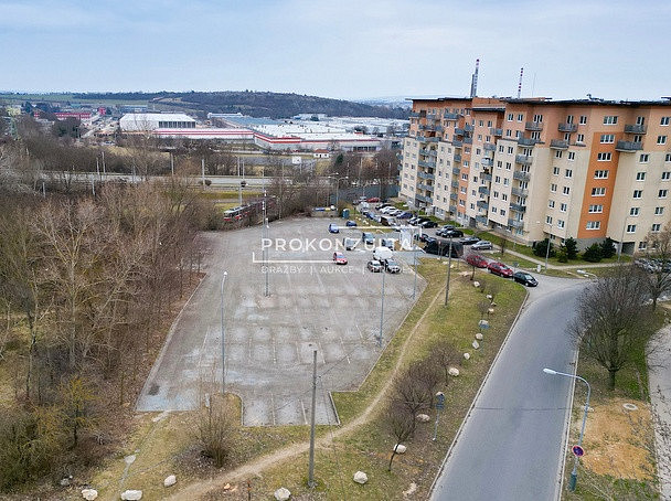 Parkovací stání brno líšeň, ulice sedláčkova — photo 2