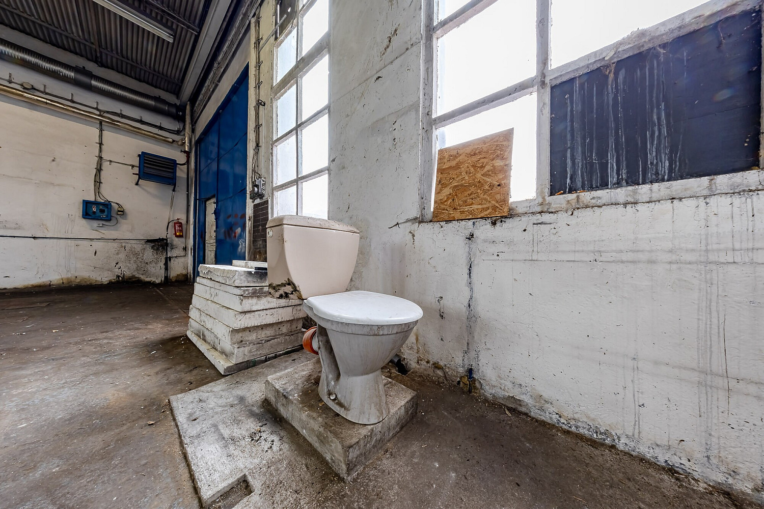 Pronájem komerčního objektu (jiného typu) 105 m² – další