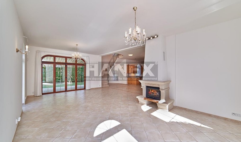 Pronájem domu 243 m² s pozemkem 540 m², Praha – náhled fotky 2
