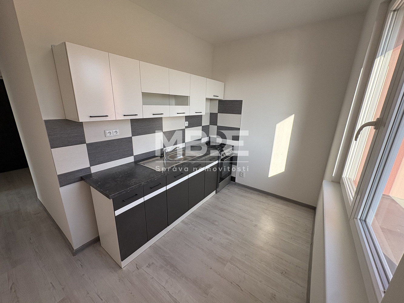 2-soban stan, 57 m²