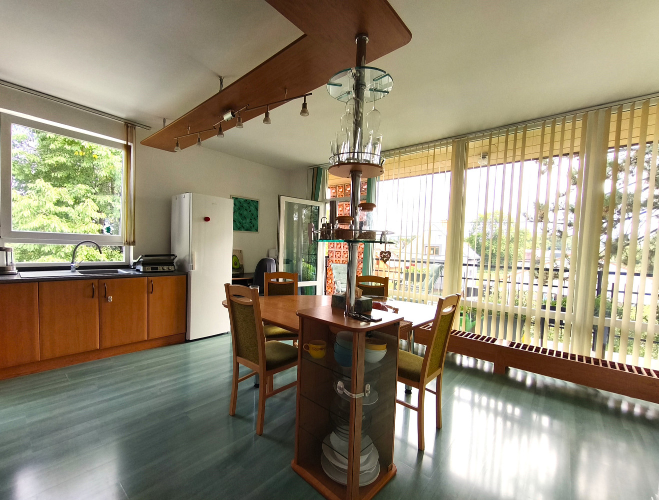 Prodej domu 285 m² s pozemkem 1 062 m² – fotografie 2