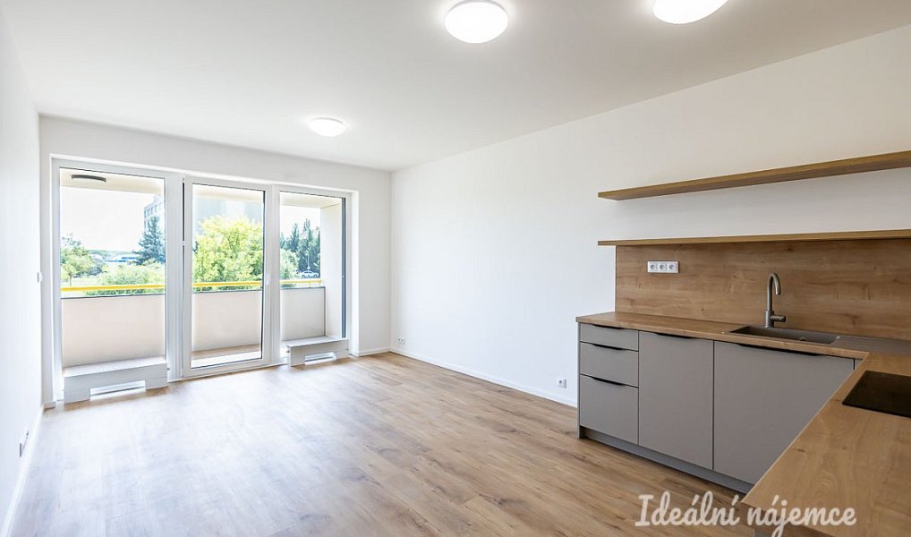 Pronájem bytu 2+kk 52 m², Brandýs nad Labem-Stará Boleslav – náhled fotky 2