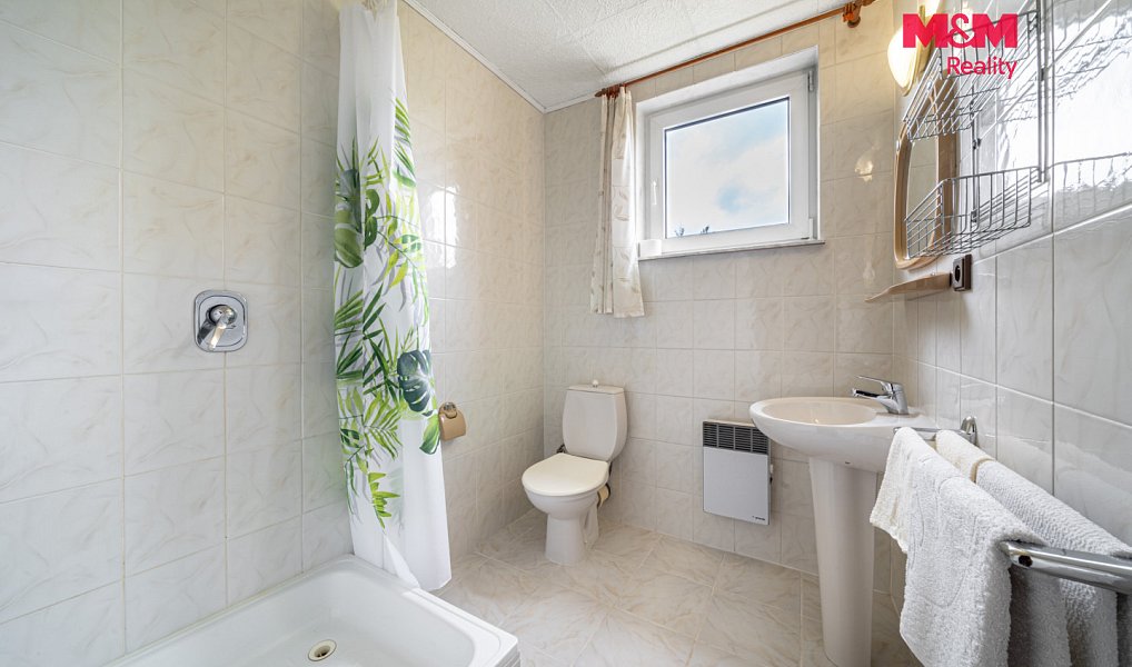 Prodej ubytovacího objektu 700 m², Abertamy – náhled fotky 10