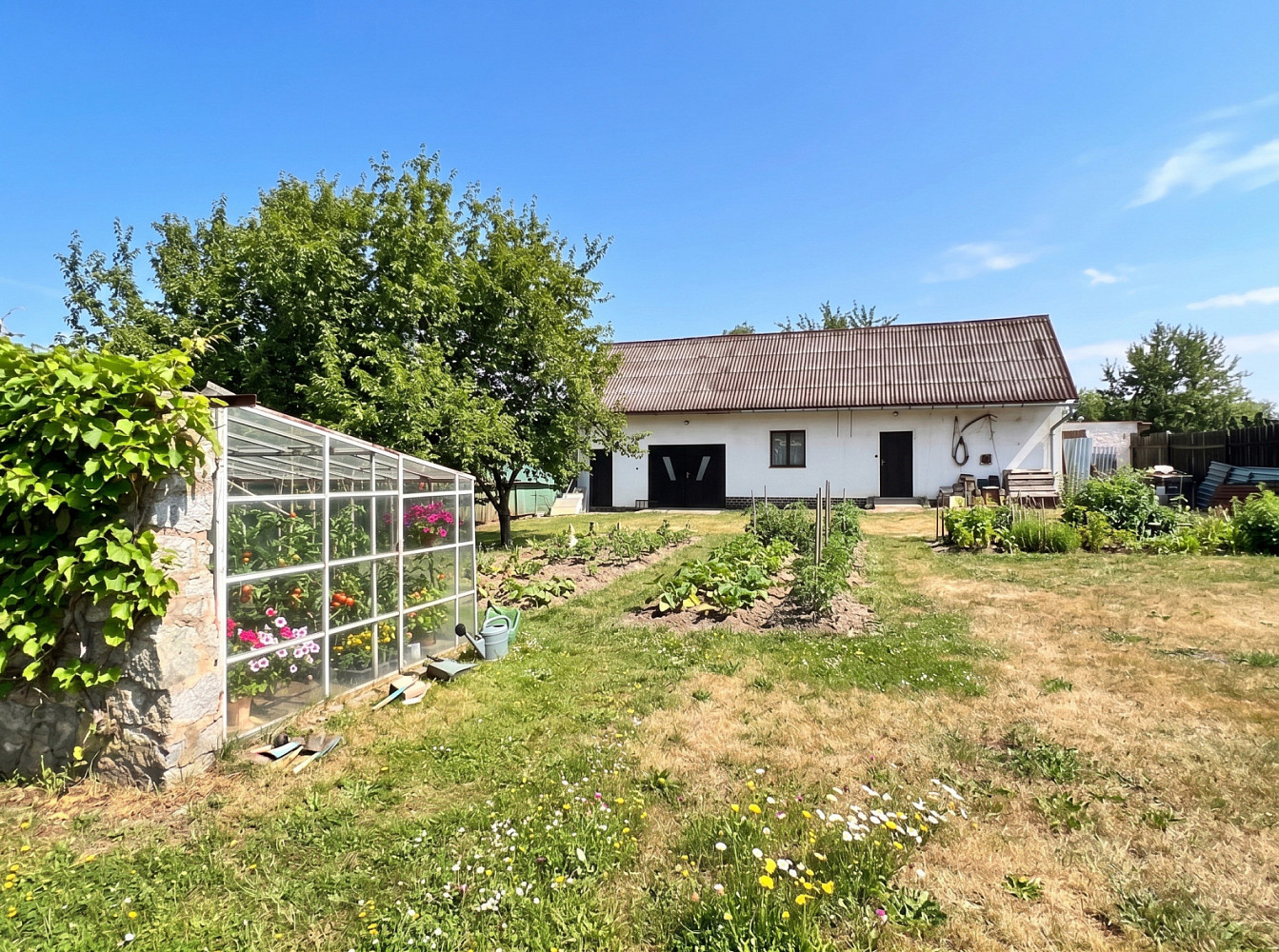 Prodej domu 215 m² s pozemkem 600 m² – fotografie 3