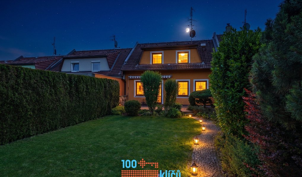 Prodej domu 186 m² s pozemkem 344 m², Jindřichův Hradec – náhled fotky 2