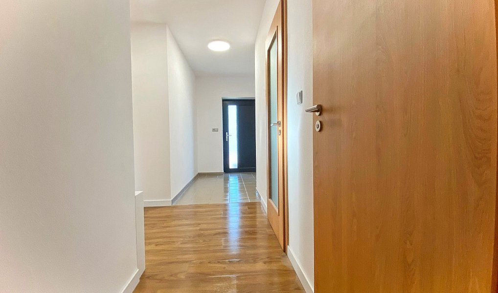 Prodej bytu 4+kk 87 m², Jindřichův Hradec – náhled fotky 12