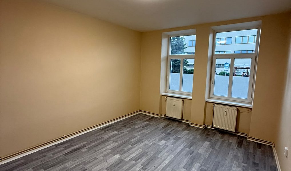 Pronájem bytu 2+kk 39 m², Trutnov – náhled fotky 2