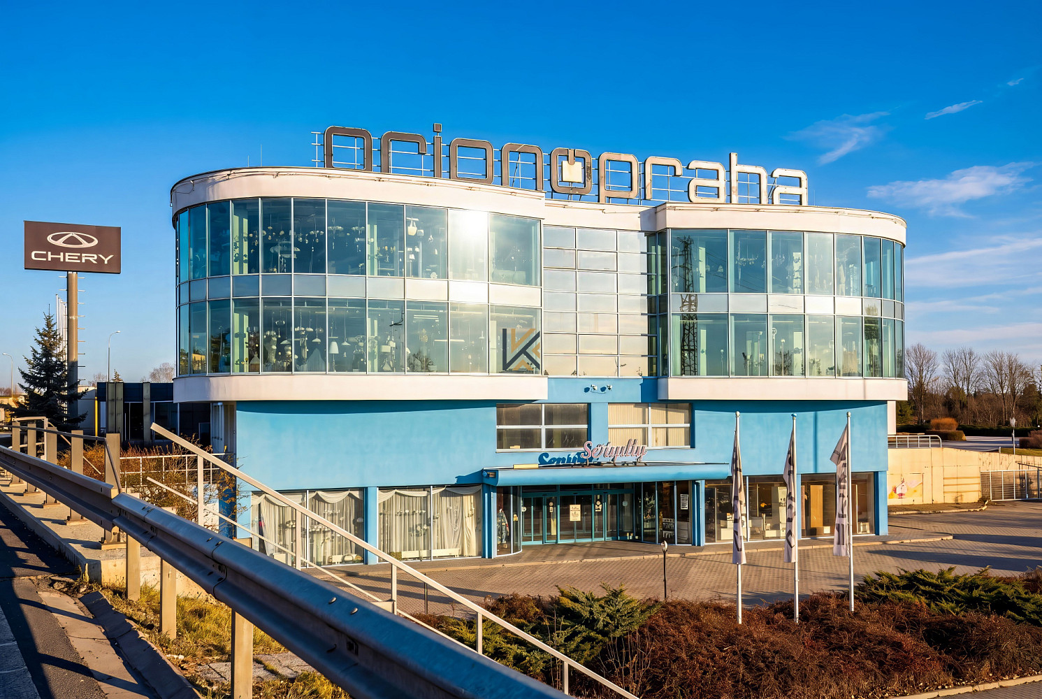 Pronájem kanceláře 3 300 m²