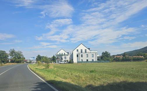 Prodej stavebního pozemku 6 873 m², Prostřední, Lety, okres Praha-západ