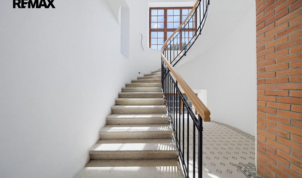 Prodej ubytovacího objektu 1 500 m², Karlovy Vary – náhled fotky 29