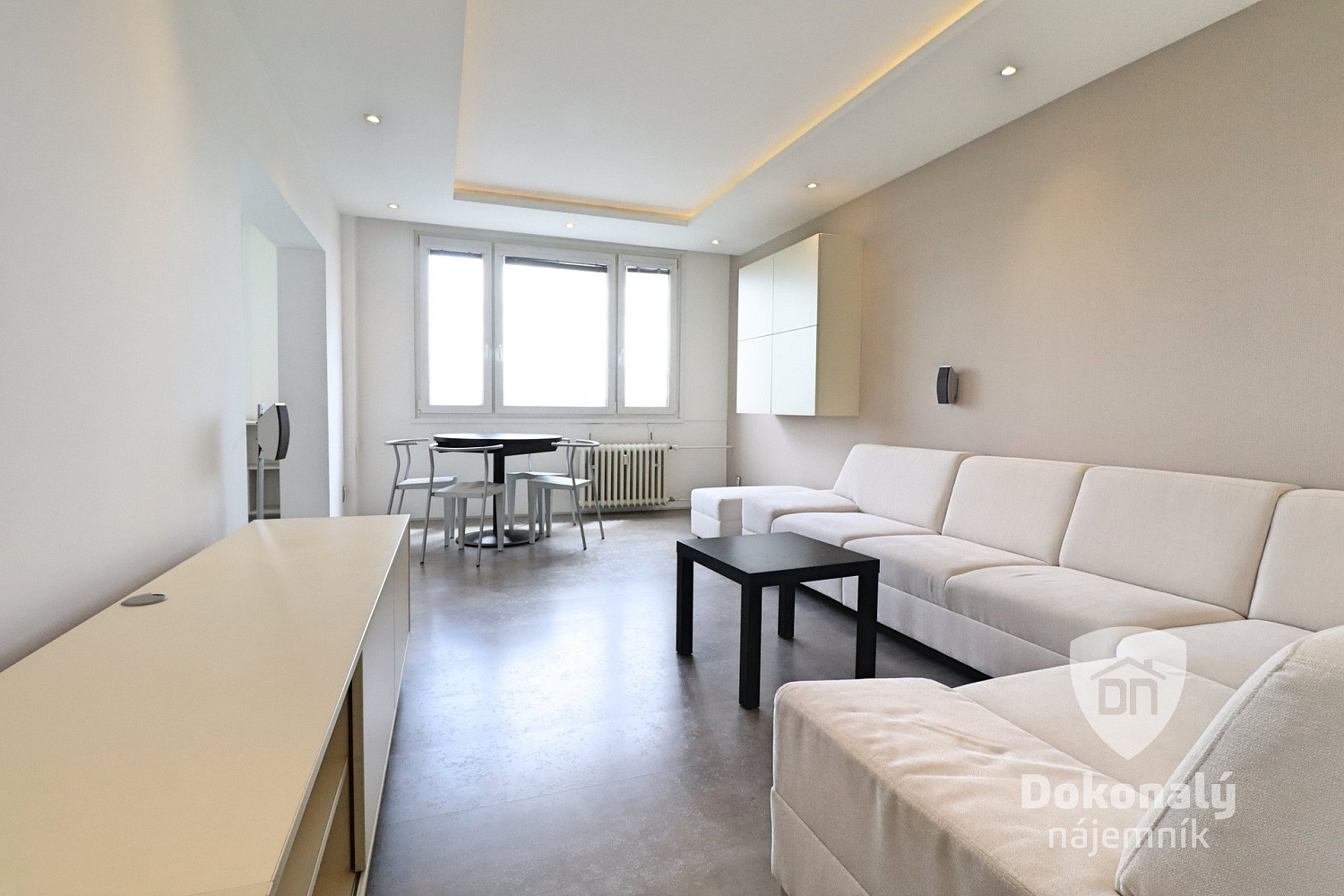 Pronájem bytu 3+kk 72 m² – fotografie 2