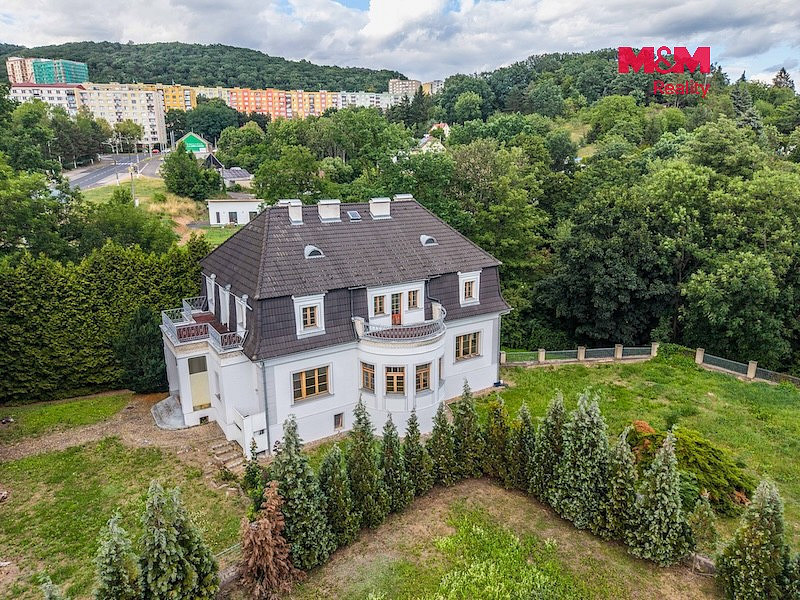 Prodej domu 445 m² s pozemkem 2 441 m² — photo 2