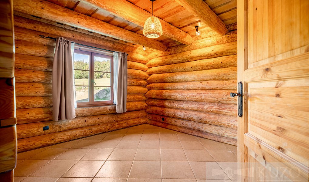 Prodej domu 224 m² s pozemkem 2 048 m², Kbel – náhled fotky 2