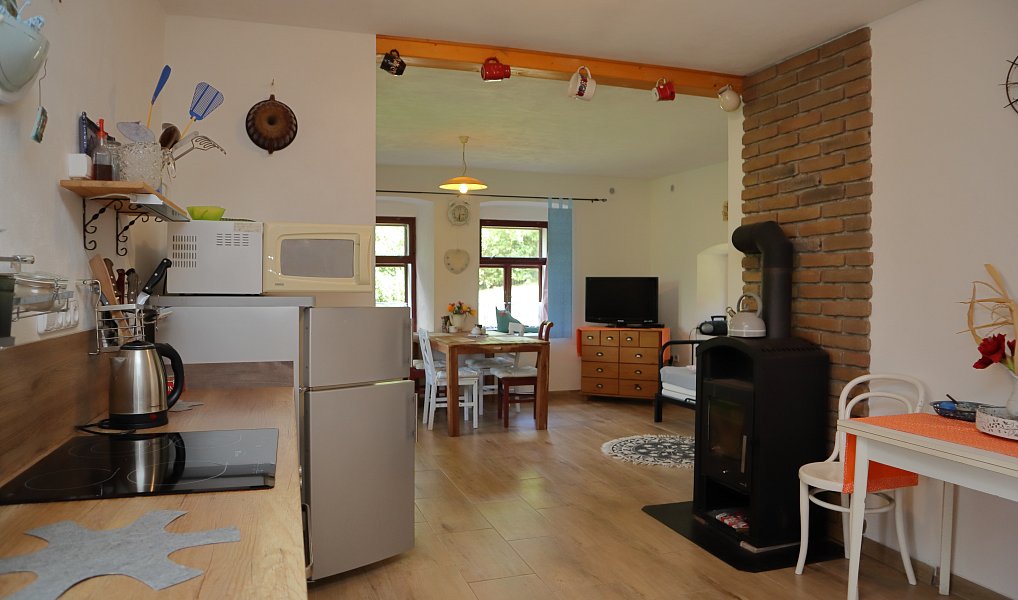 Prodej chalupy 70 m² s pozemkem 3 833 m², Postupice – náhled fotky 8