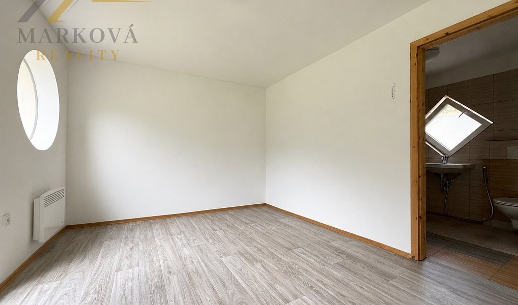 Prodej domu 219 m² s pozemkem 4 179 m², Bujanov – náhled fotky 18