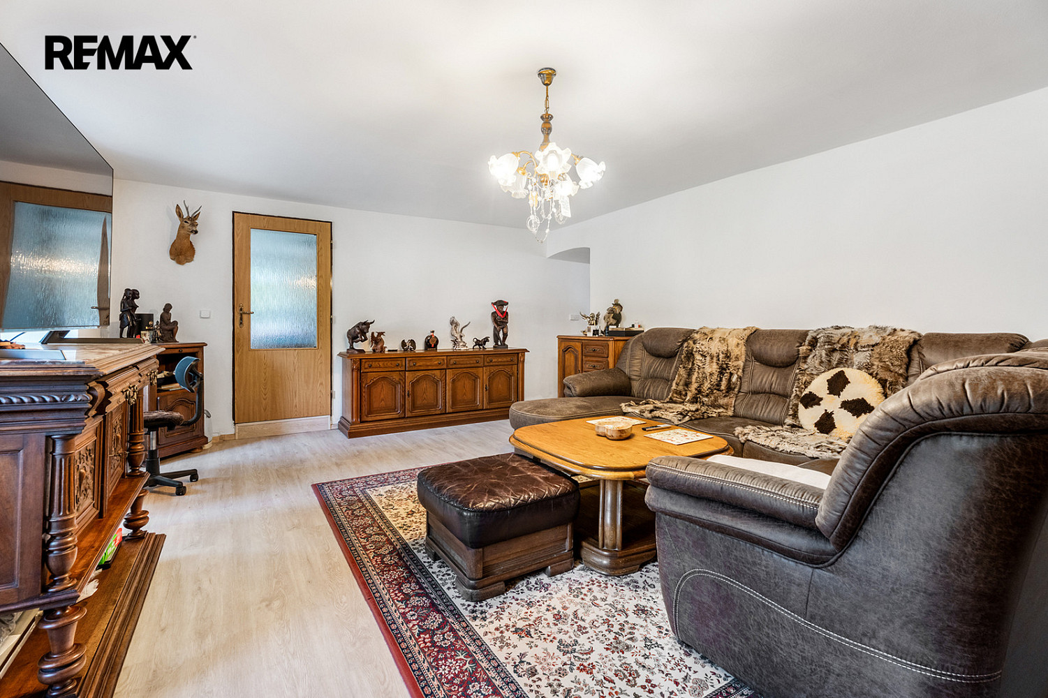 Prodej domu 380 m² s pozemkem 6 048 m² – pohled 5