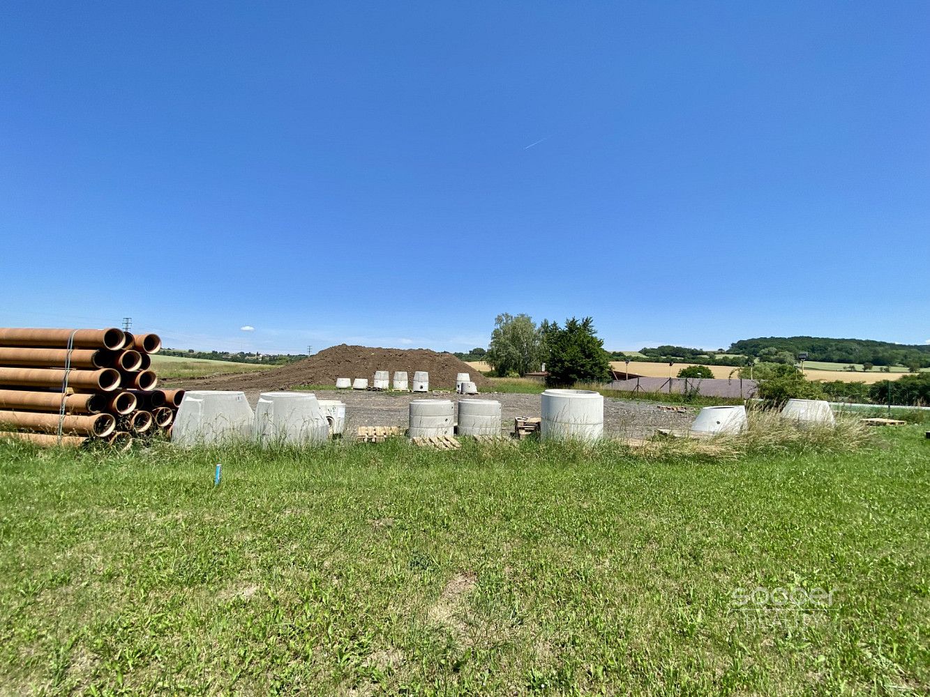 Prodej stavebního pozemku 1 056 m² – fotografie 2