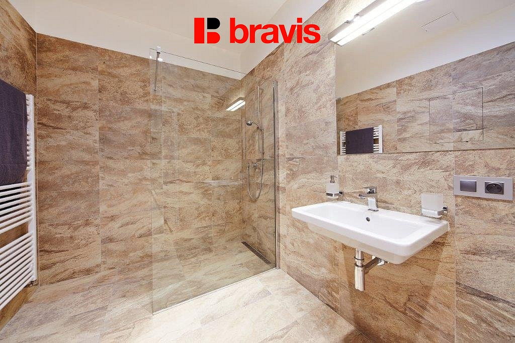 Pronájem bytu 2+kk 69 m² – fotografie 3