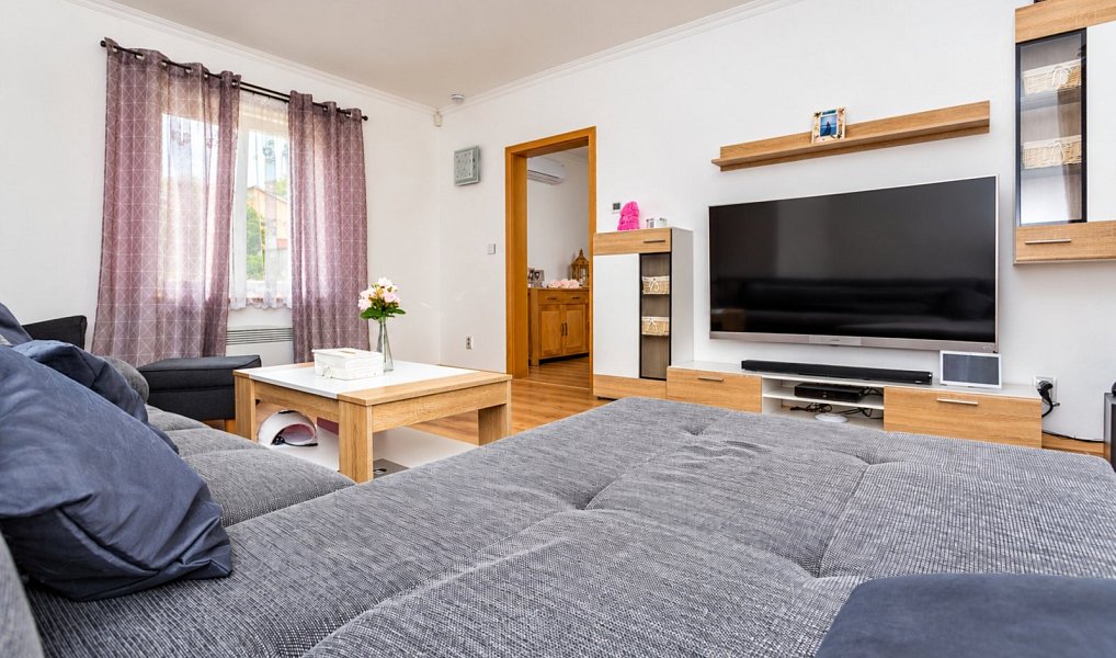 Prodej domu 106 m² s pozemkem 1 081 m², Modlany – náhled fotky 9