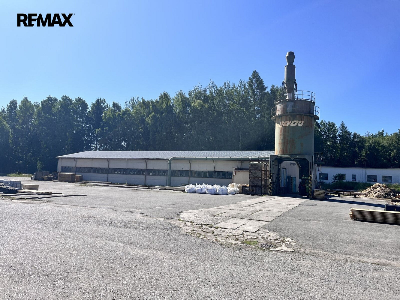 Pronájem výrobních prostor 1 100 m²